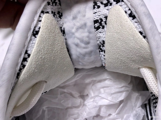 350 White Adidas V2 Boost Black CP9654 Yeezy Zebra 0801